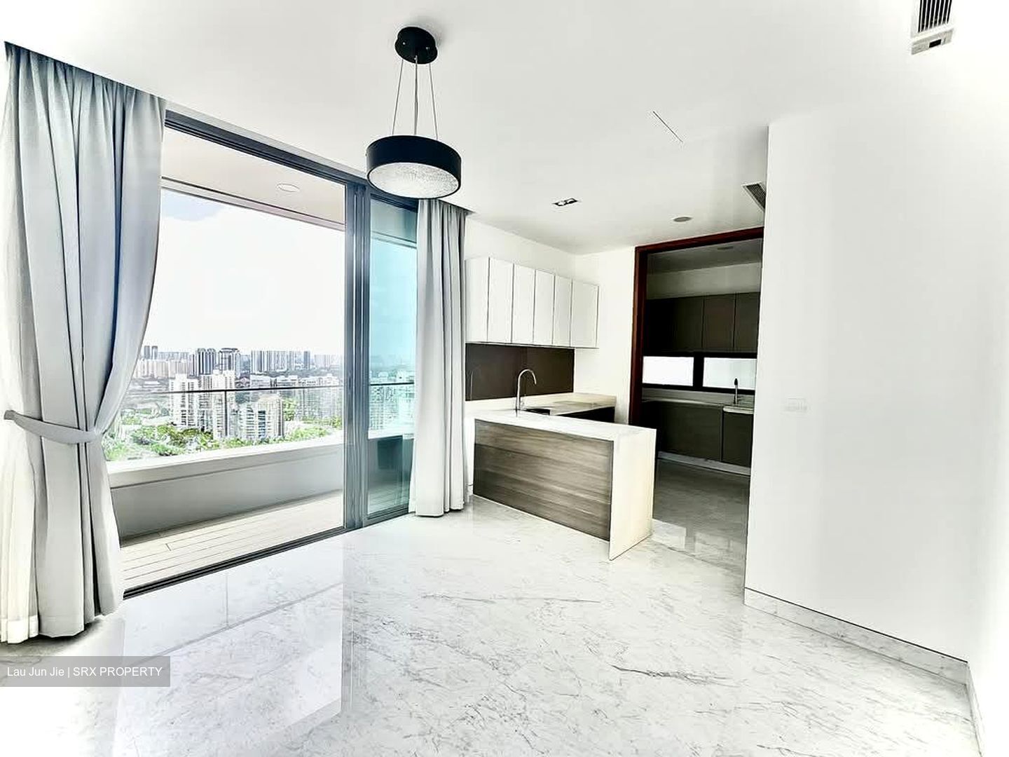 New Futura (D9), Condominium #558275231